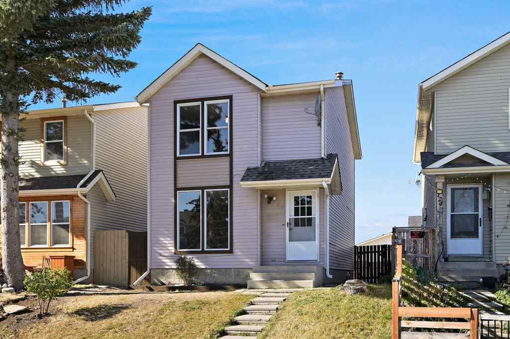 MLS® A2265295 - 128 Castlegreen Close NE in Castleridge Calgary, Residential