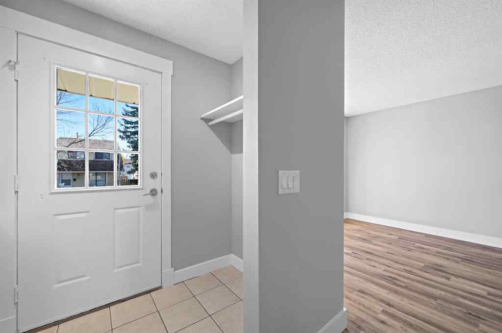 MLS® A2265295 - 128 Castlegreen Close NE in Castleridge Calgary, Residential