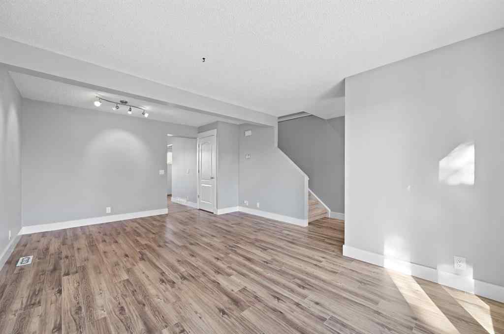 MLS® A2265295 - 128 Castlegreen Close NE in Castleridge Calgary, Residential