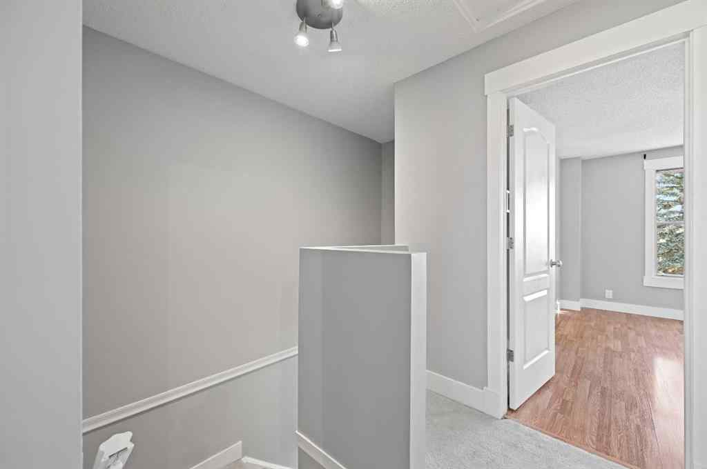 MLS® A2265295 - 128 Castlegreen Close NE in Castleridge Calgary, Residential