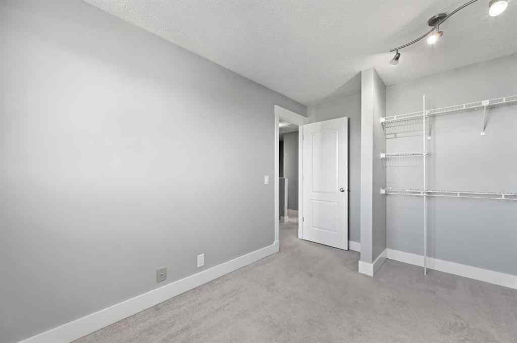 MLS® A2265295 - 128 Castlegreen Close NE in Castleridge Calgary, Residential