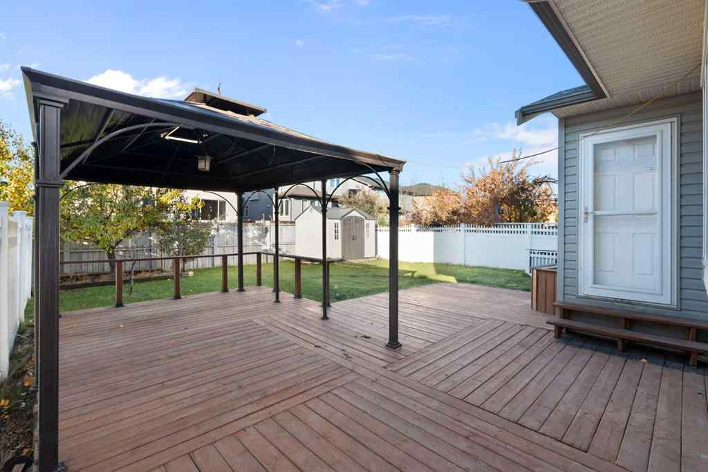 MLS® A2265297 - 2125 Luxstone Boulevard SW in Luxstone Airdrie, Residential