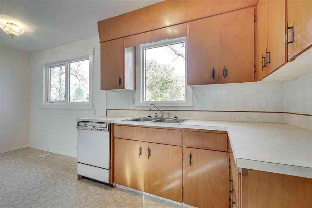 MLS® A2265300 - 23 Spencer Street  in Sunnybrook Red Deer, Residential