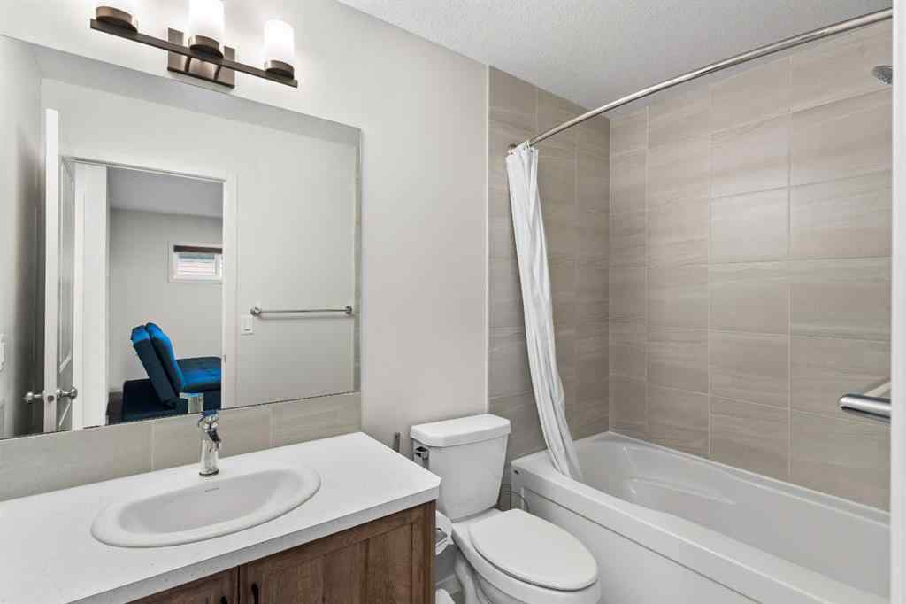 MLS® A2265301 - 105 Chelsea Glen  in Chelsea_CH Chestermere, Residential