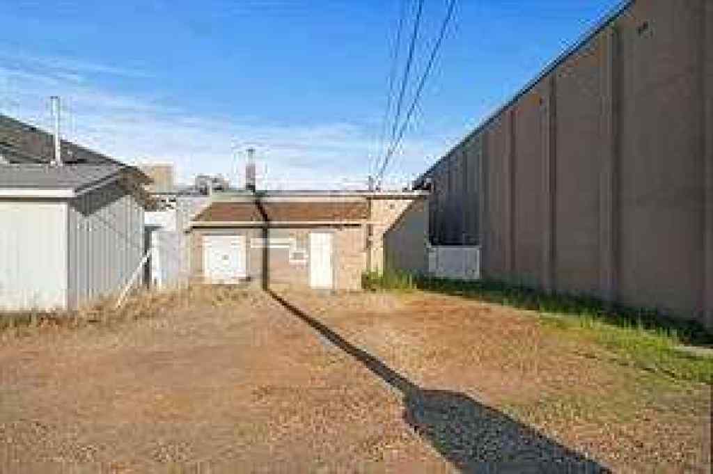 MLS® A2265303 - 5016 50th street Street  in NONE Daysland, Commercial