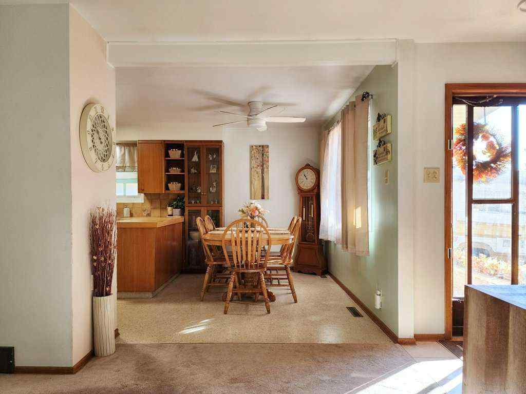 MLS® A2265304 - 2413 9 Avenue N in Park Meadows Lethbridge, Residential