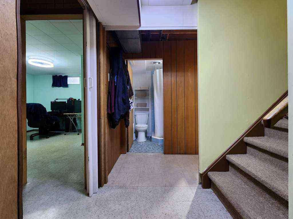 MLS® A2265304 - 2413 9 Avenue N in Park Meadows Lethbridge, Residential