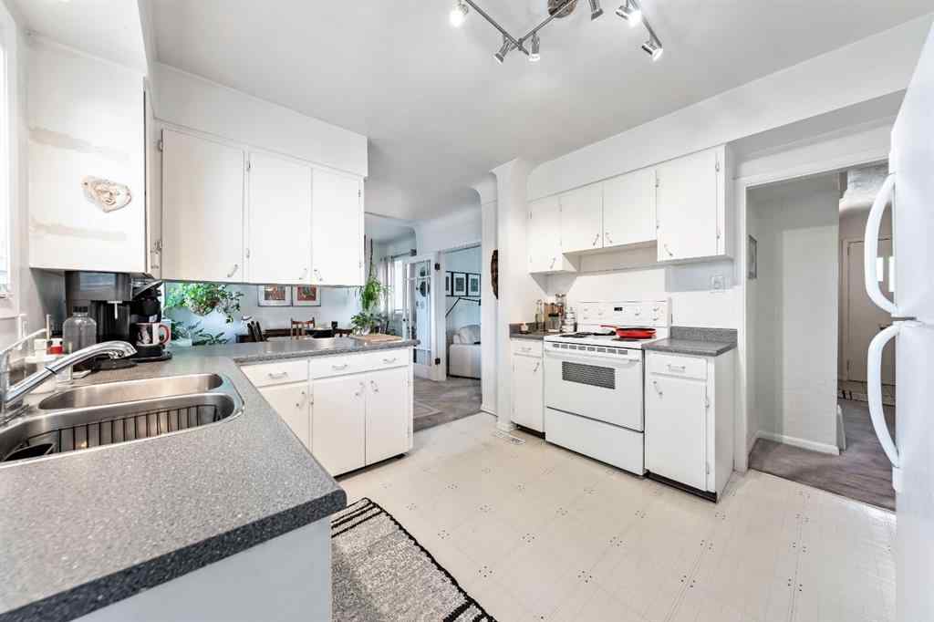 MLS® A2265306 - 2616 28 Street SW in Killarney/Glengarry Calgary, Residential