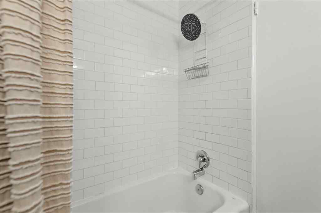 MLS® A2265309 - Unit #6 931 19 Avenue SW in Lower Mount Royal Calgary, Residential