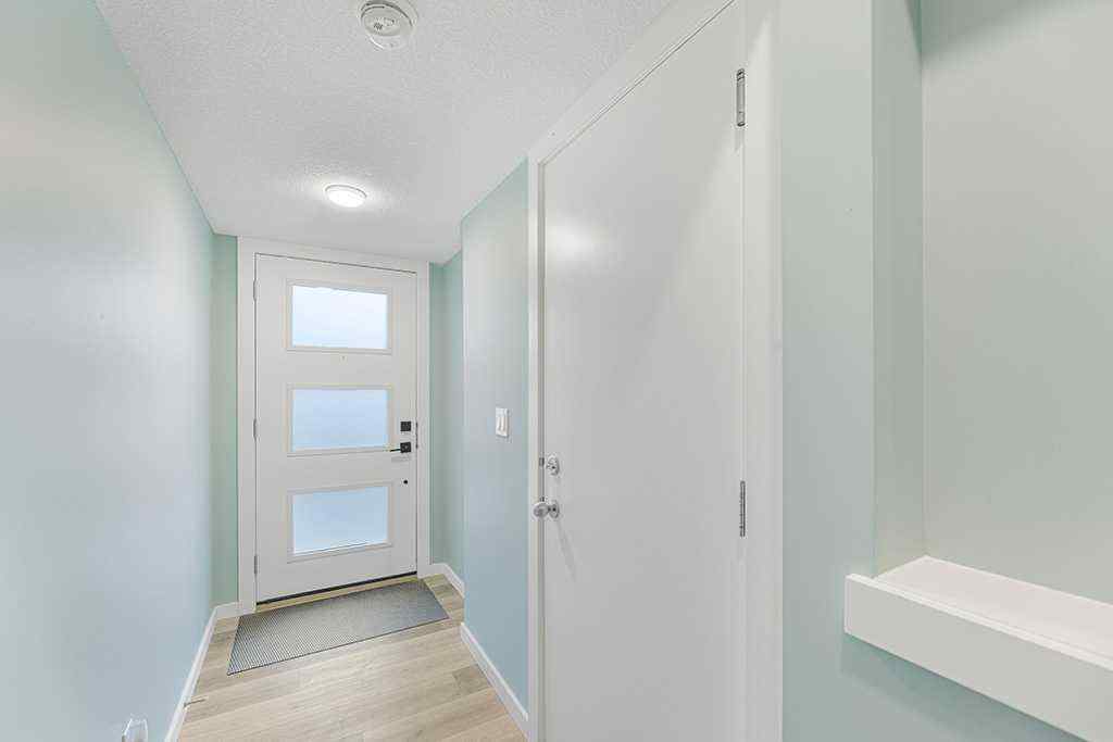 MLS® A2265314 - 25 Spring Willow Close SW in Springbank Hill Calgary, Residential