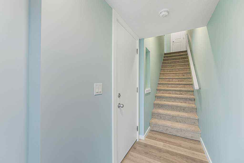 MLS® A2265314 - 25 Spring Willow Close SW in Springbank Hill Calgary, Residential