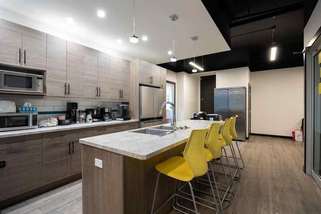 MLS® A2265317 - Unit #1 8026 Franklin Avenue  in Downtown Fort McMurray, Commercial