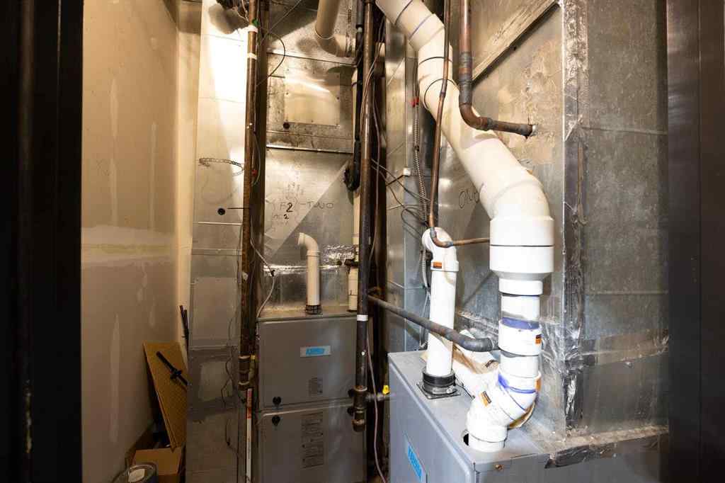 MLS® A2265317 - Unit #1 8026 Franklin Avenue  in Downtown Fort McMurray, Commercial