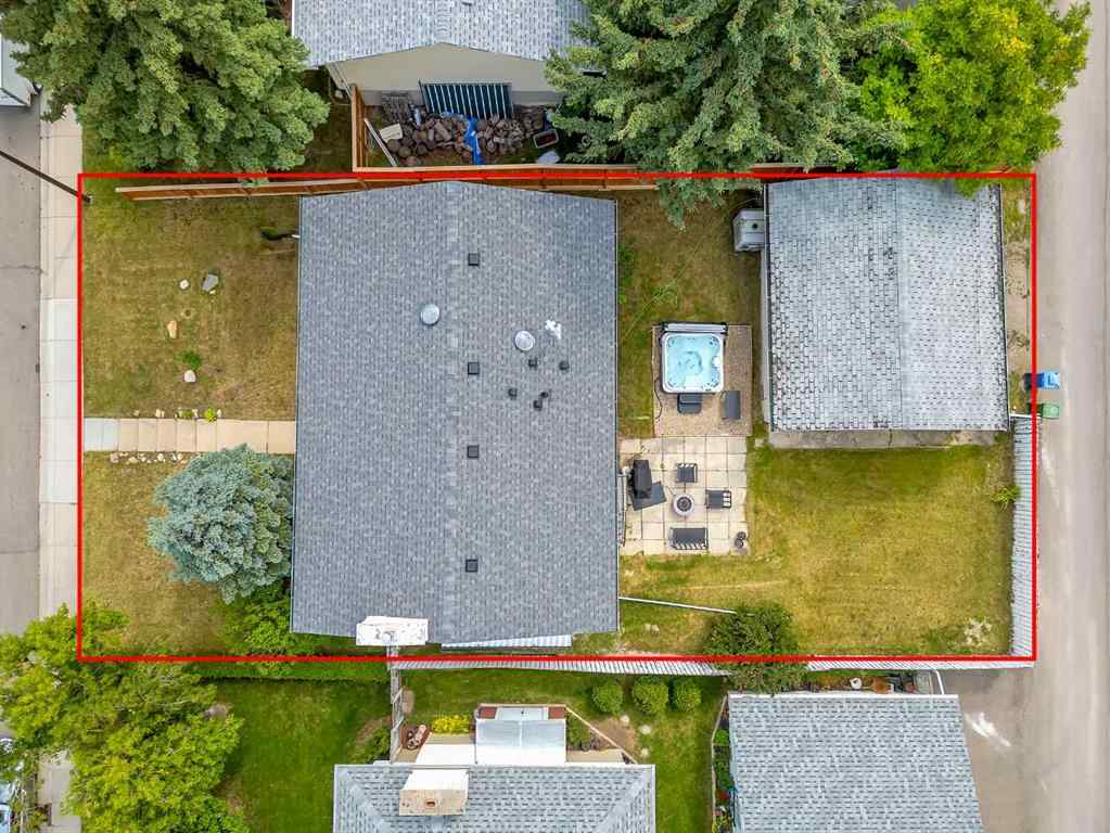 MLS® A2265319 - 7819 Hunterquay Way NW in Huntington Hills Calgary, Residential