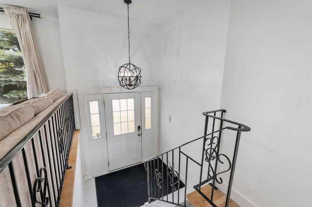 MLS® A2265319 - 7819 Hunterquay Way NW in Huntington Hills Calgary, Residential