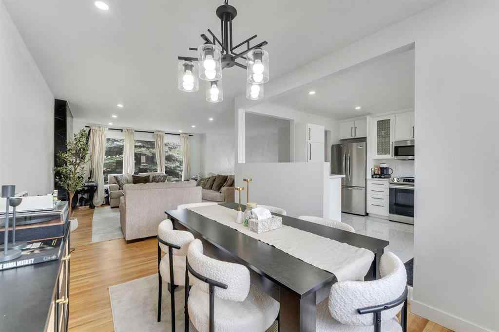 MLS® A2265319 - 7819 Hunterquay Way NW in Huntington Hills Calgary, Residential