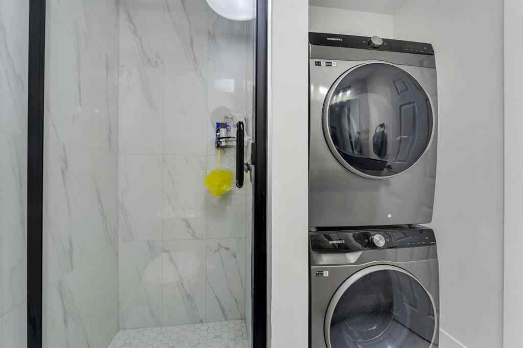 MLS® A2265319 - 7819 Hunterquay Way NW in Huntington Hills Calgary, Residential