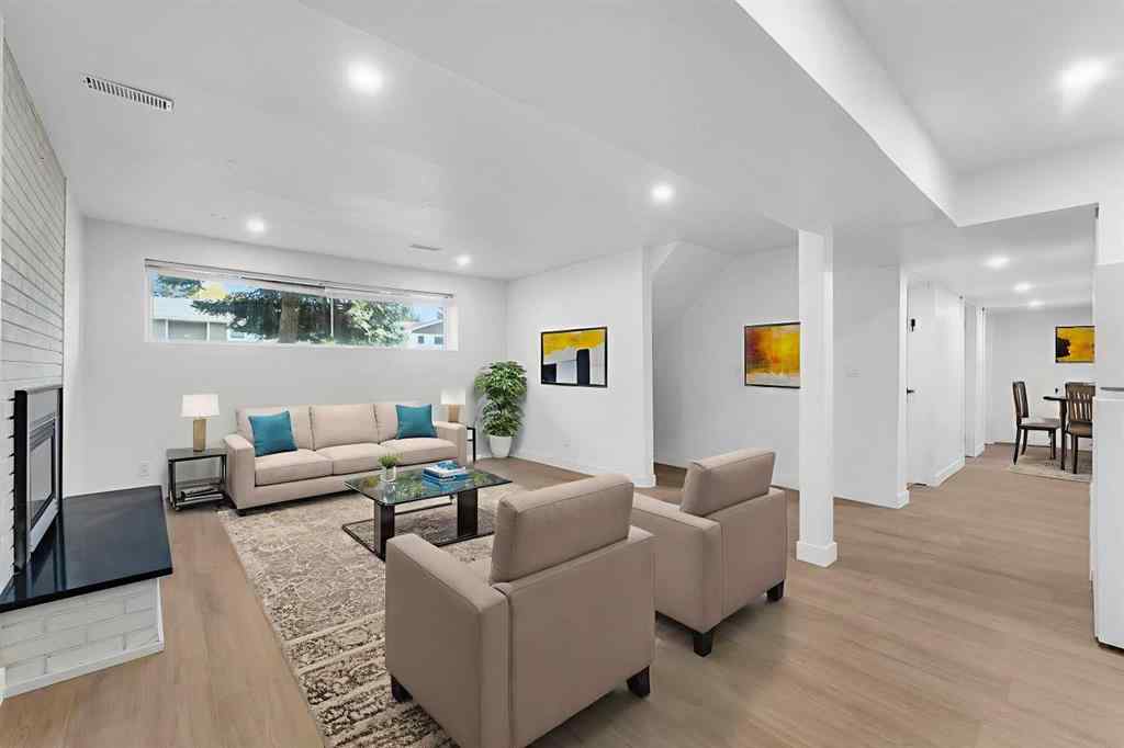 MLS® A2265319 - 7819 Hunterquay Way NW in Huntington Hills Calgary, Residential