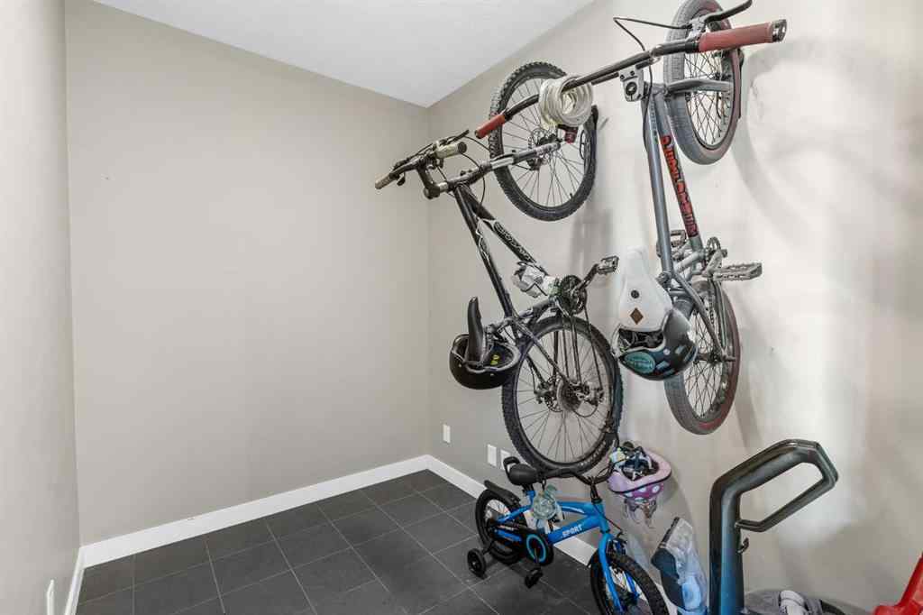 MLS® A2265320 - Unit #2127 604 East Lake Boulevard NE in East Lake Industrial Airdrie, Residential