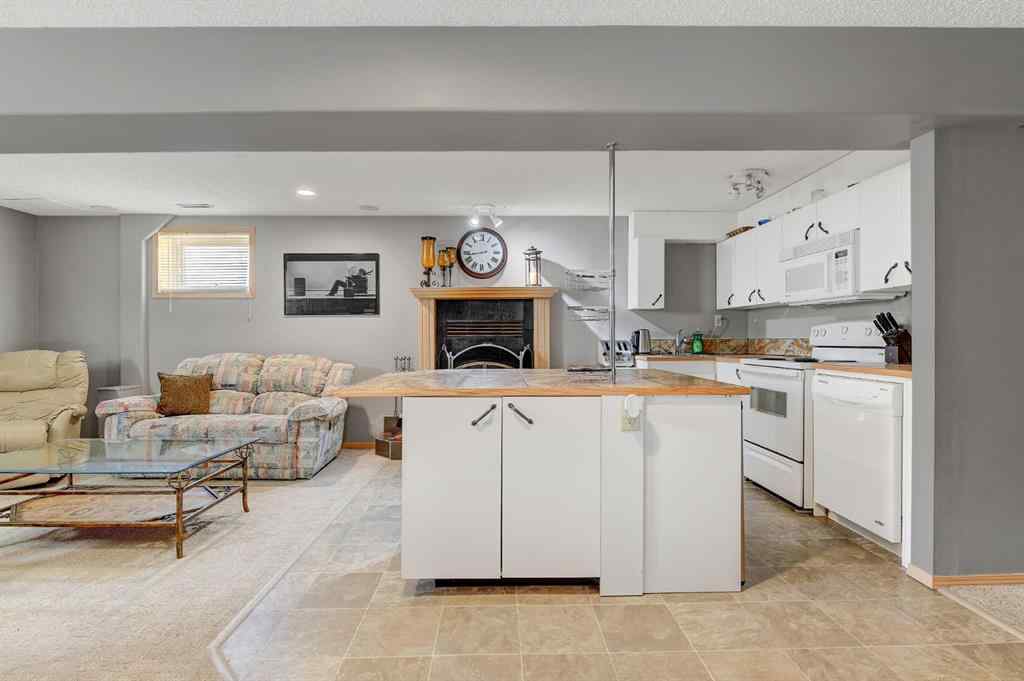 MLS® A2265322 - 10659 81 Avenue  in Mission Heights Grande Prairie, Residential