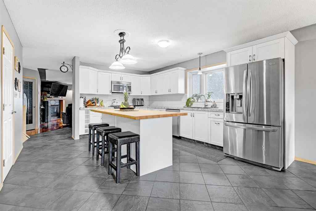 MLS® A2265322 - 10659 81 Avenue  in Mission Heights Grande Prairie, Residential