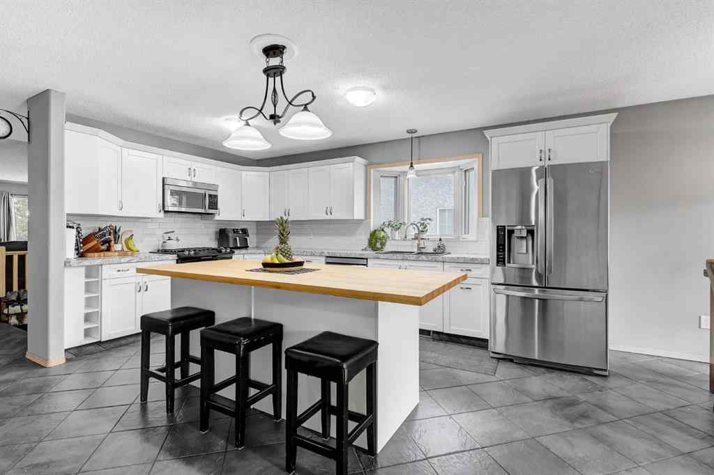 MLS® A2265322 - 10659 81 Avenue  in Mission Heights Grande Prairie, Residential