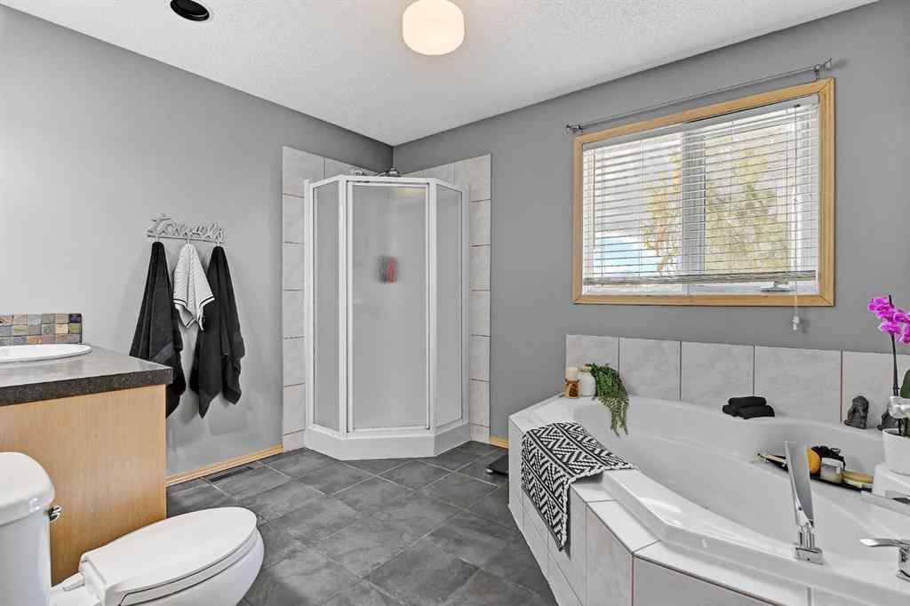 MLS® A2265322 - 10659 81 Avenue  in Mission Heights Grande Prairie, Residential