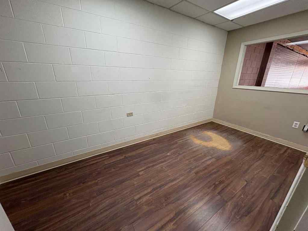 MLS® A2265326 - 5016 50 Street  in NONE Olds, Commercial