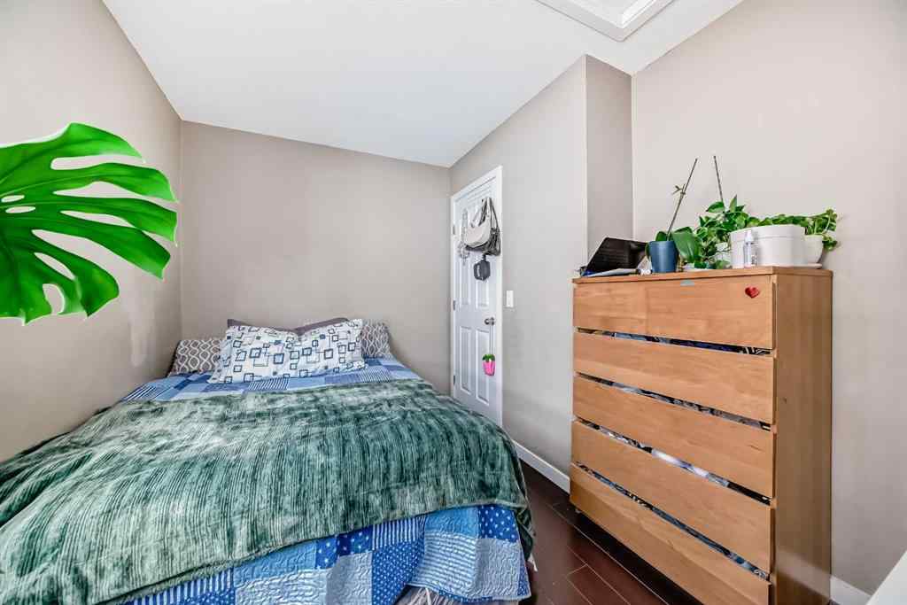 MLS® A2265327 - 30 Falmere Way NE in Falconridge Calgary, Residential