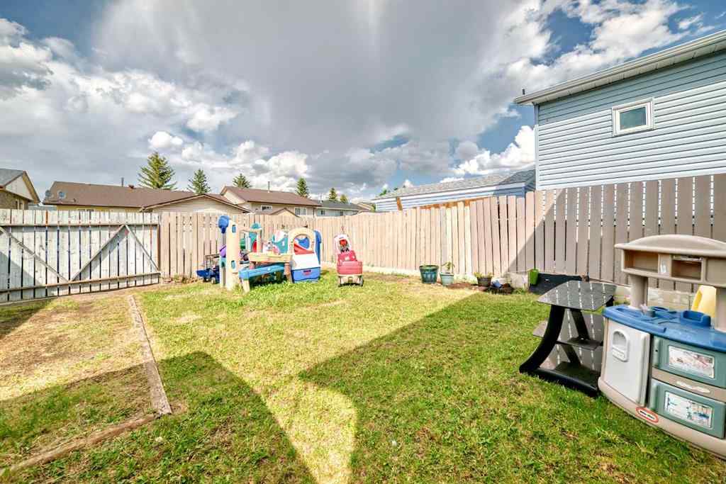 MLS® A2265327 - 30 Falmere Way NE in Falconridge Calgary, Residential