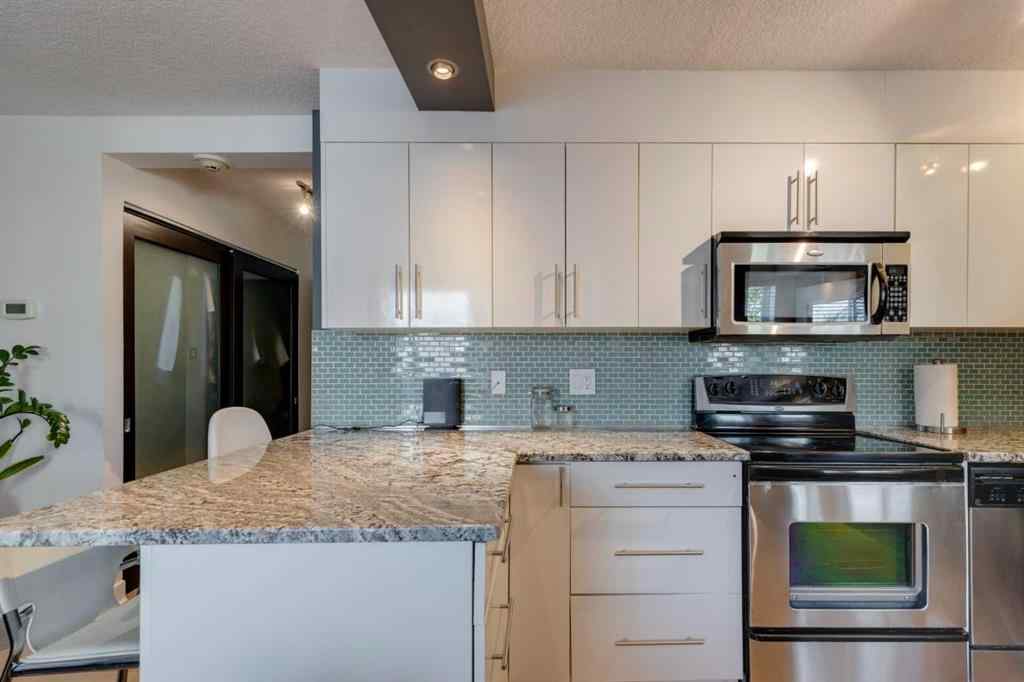 MLS® A2265329 - Unit #304 1904 10 Street SW in Lower Mount Royal Calgary, Residential