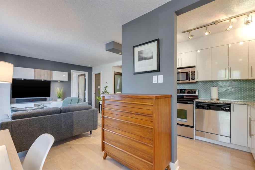 MLS® A2265329 - Unit #304 1904 10 Street SW in Lower Mount Royal Calgary, Residential