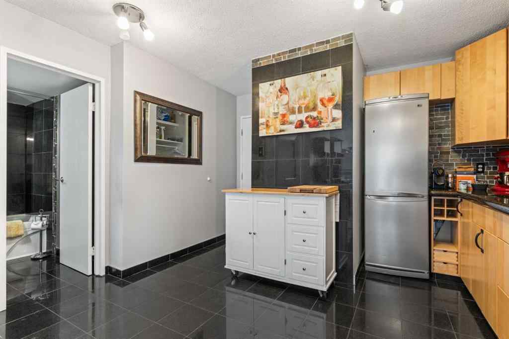 MLS® A2265332 - Unit #405 339 13 Avenue SW in Beltline Calgary, Residential
