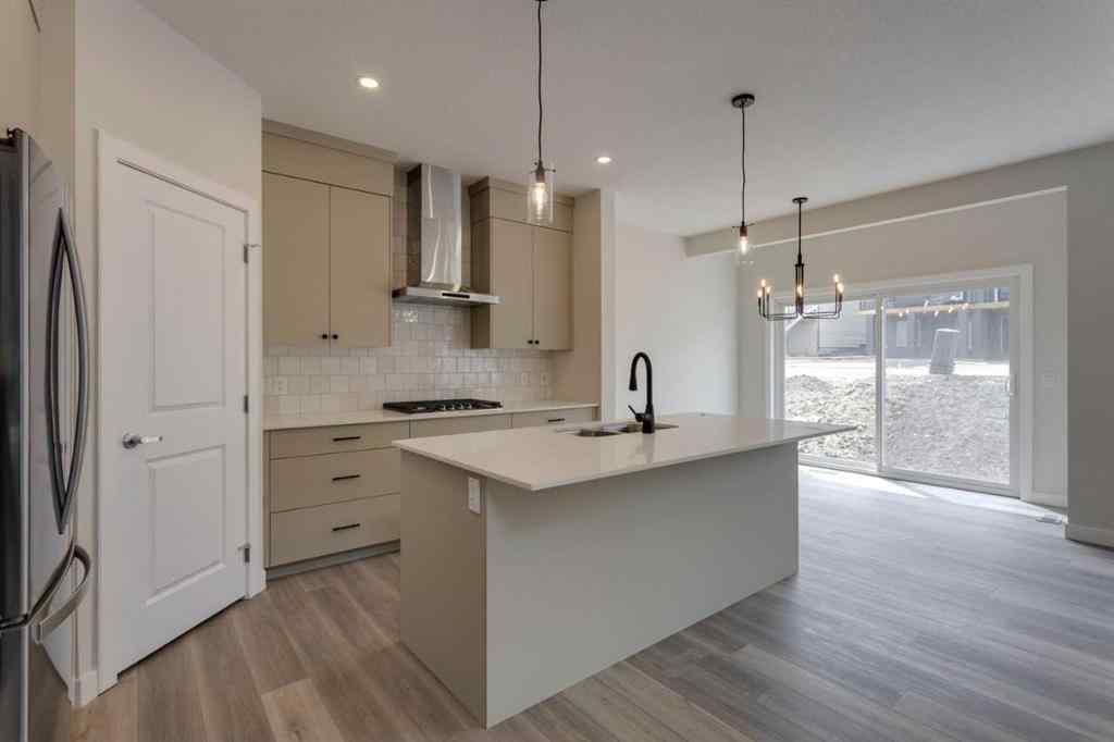 MLS® A2265334 - 304 Edith Place NW in Glacier Ridge Calgary, Residential