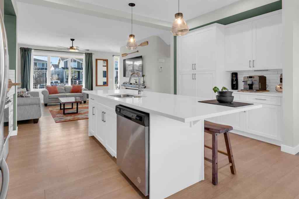 MLS® A2265335 - 374 Sundown Road  in Sunset Ridge Cochrane, Residential