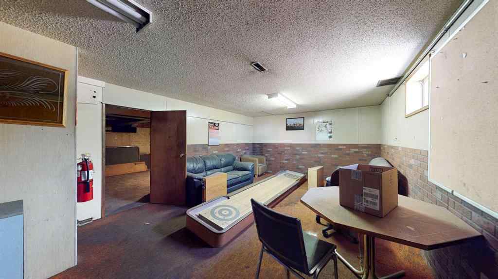 MLS® A2265341 - 666 15 Street SW in South West Industrial Medicine Hat, Commercial