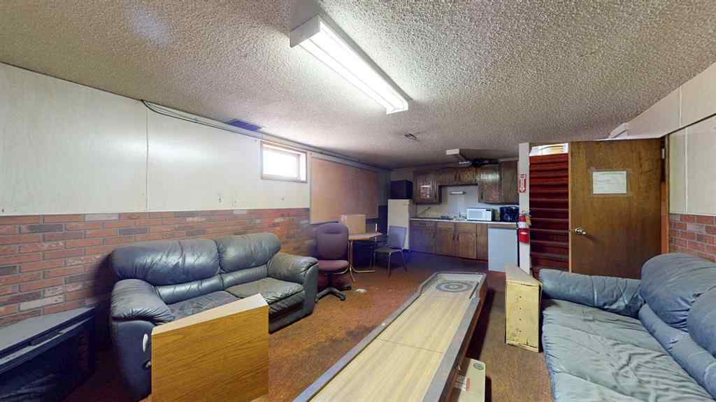 MLS® A2265341 - 666 15 Street SW in South West Industrial Medicine Hat, Commercial