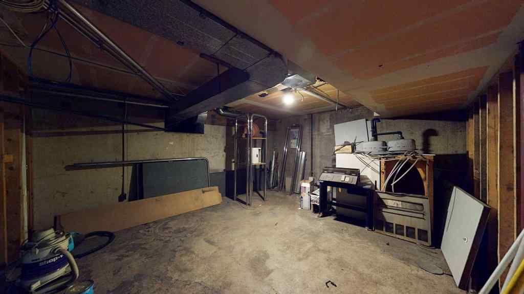 MLS® A2265341 - 666 15 Street SW in South West Industrial Medicine Hat, Commercial