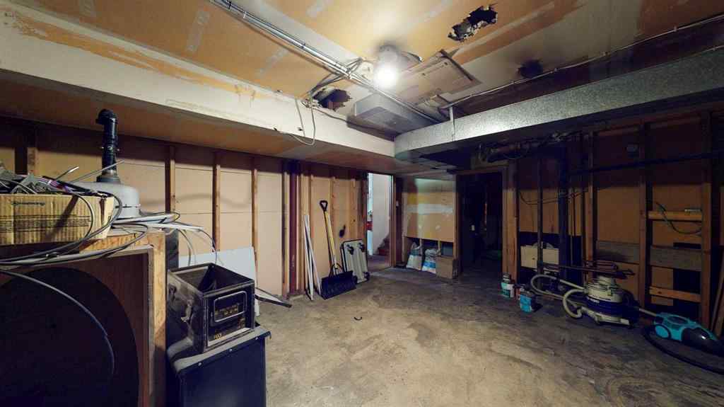 MLS® A2265341 - 666 15 Street SW in South West Industrial Medicine Hat, Commercial