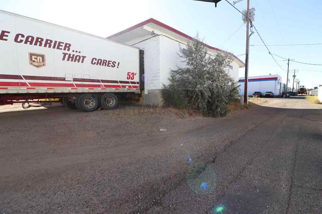MLS® A2265341 - 666 15 Street SW in South West Industrial Medicine Hat, Commercial