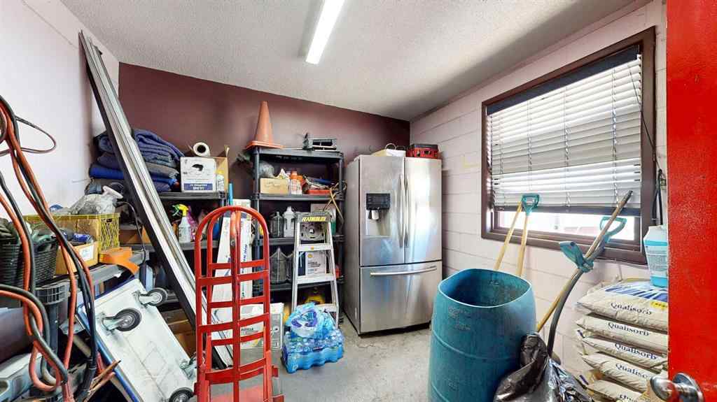 MLS® A2265341 - 666 15 Street SW in South West Industrial Medicine Hat, Commercial