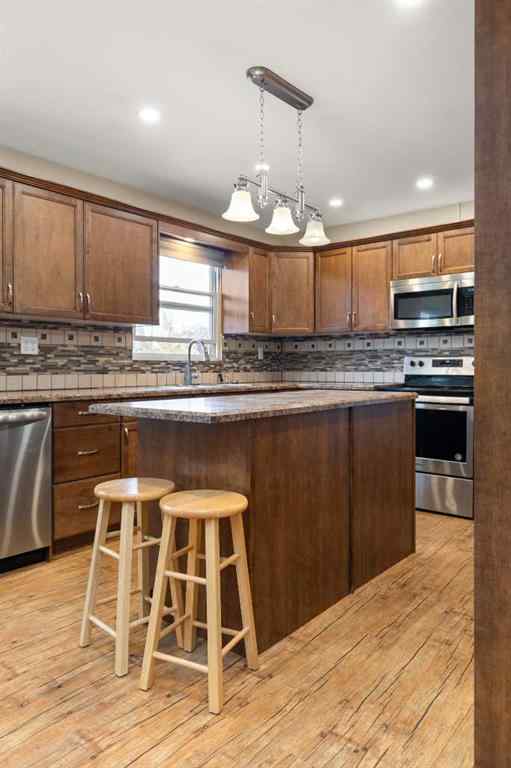 MLS® A2265349 - 417 2 Street SE in NONE Redcliff, Residential