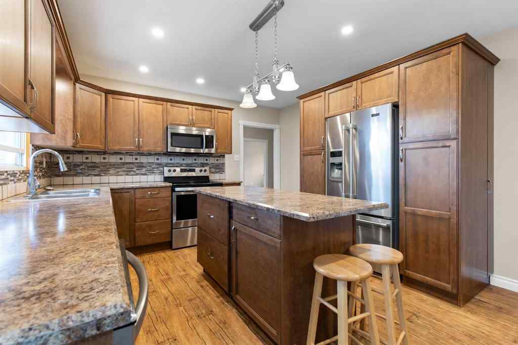 MLS® A2265349 - 417 2 Street SE in NONE Redcliff, Residential