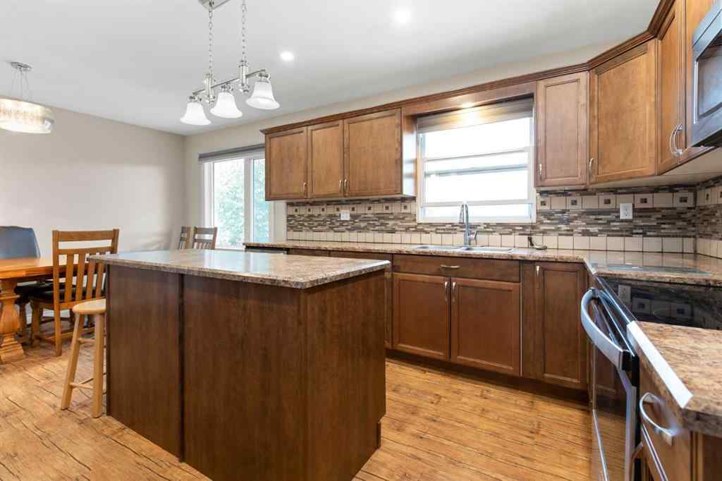 MLS® A2265349 - 417 2 Street SE in NONE Redcliff, Residential