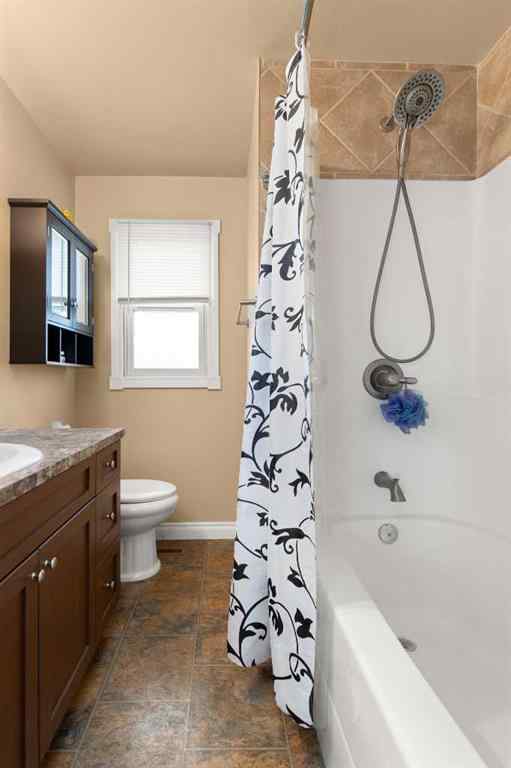 MLS® A2265349 - 417 2 Street SE in NONE Redcliff, Residential