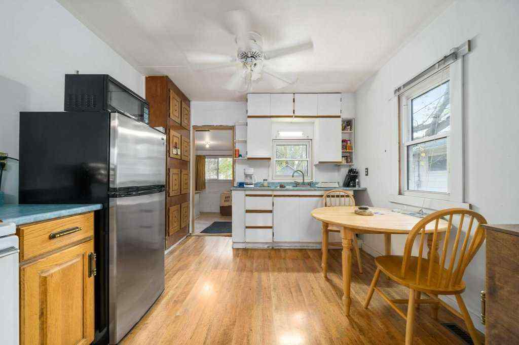 MLS® A2265353 - 619 Industrial Avenue SE in River Flats Medicine Hat, Residential