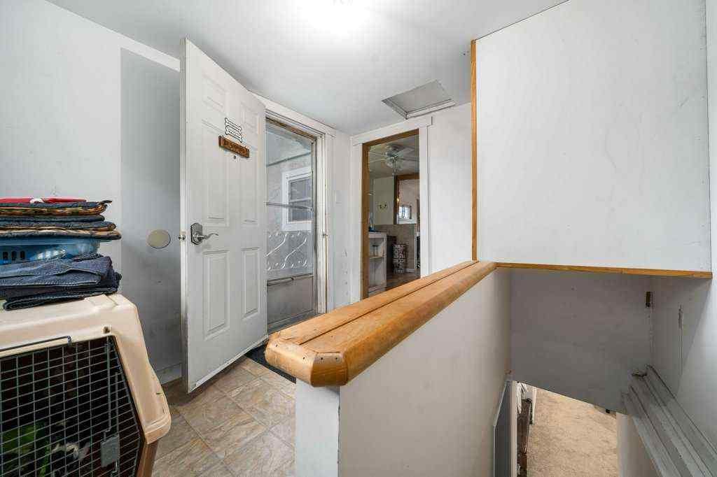 MLS® A2265353 - 619 Industrial Avenue SE in River Flats Medicine Hat, Residential