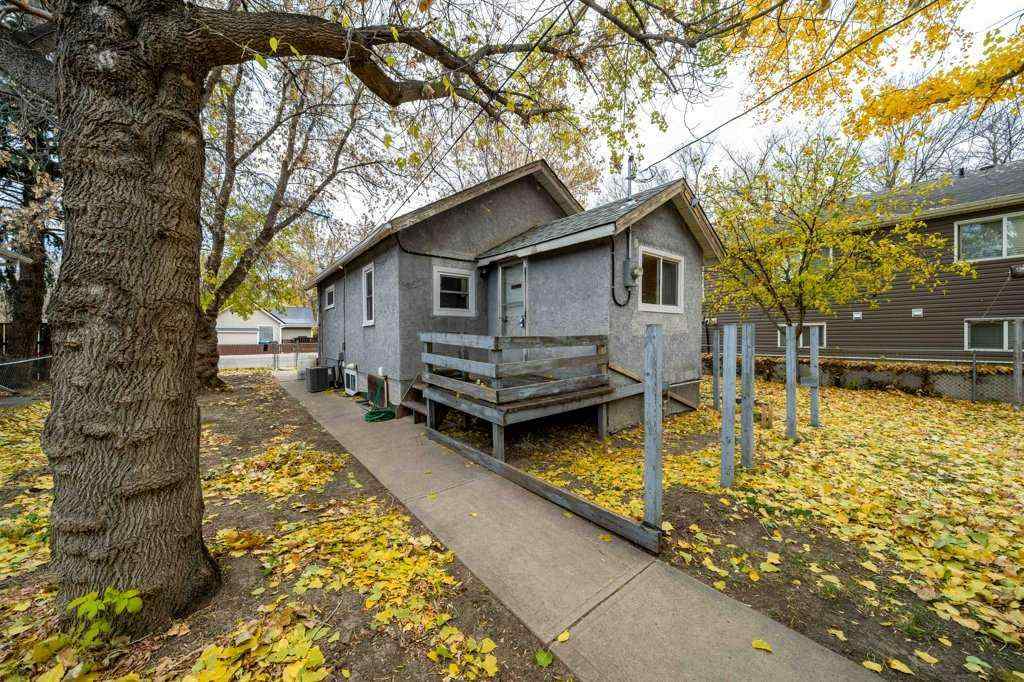 MLS® A2265353 - 619 Industrial Avenue SE in River Flats Medicine Hat, Residential