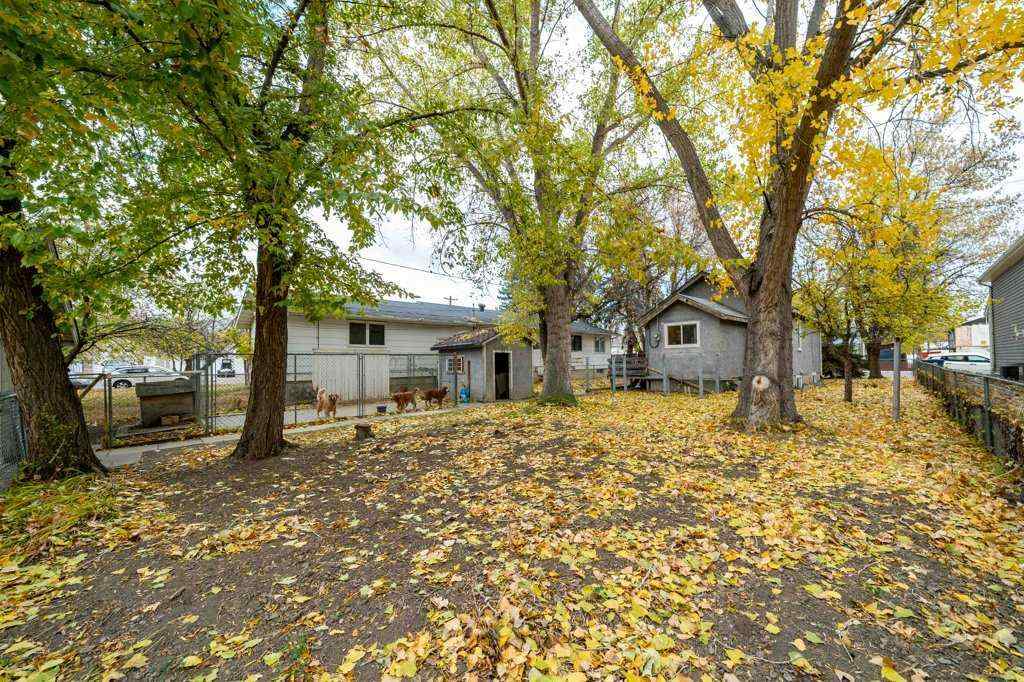 MLS® A2265353 - 619 Industrial Avenue SE in River Flats Medicine Hat, Residential