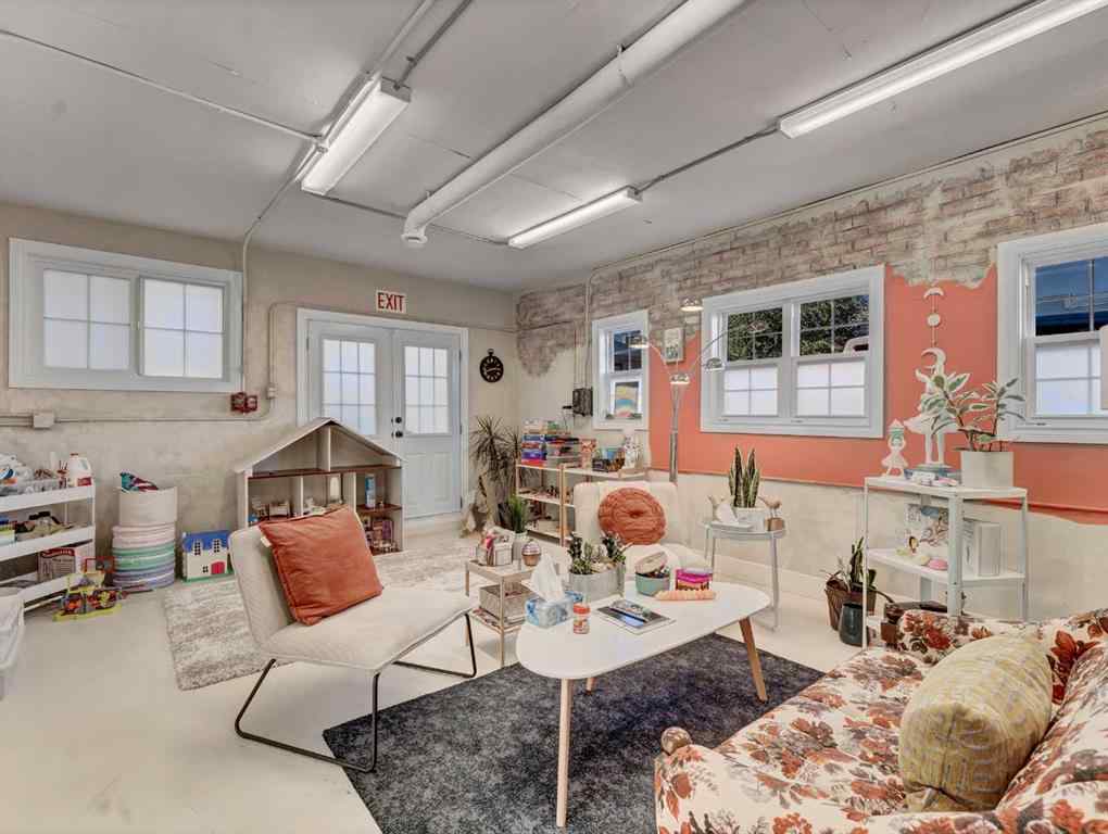 MLS® A2265357 - 339 North Railway Street SE in River Flats Medicine Hat, Commercial